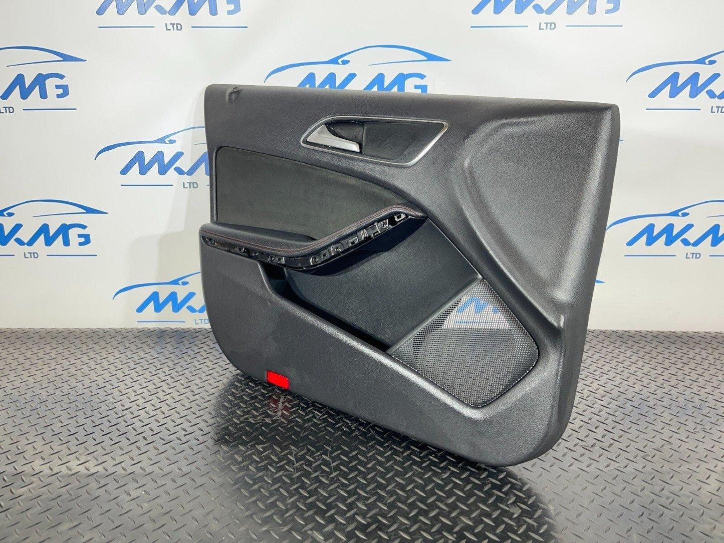 12-18 MERCEDES BENZ W176 COMPLETE DOOR CARD FRONT LEFT SIDE A17672057009H93