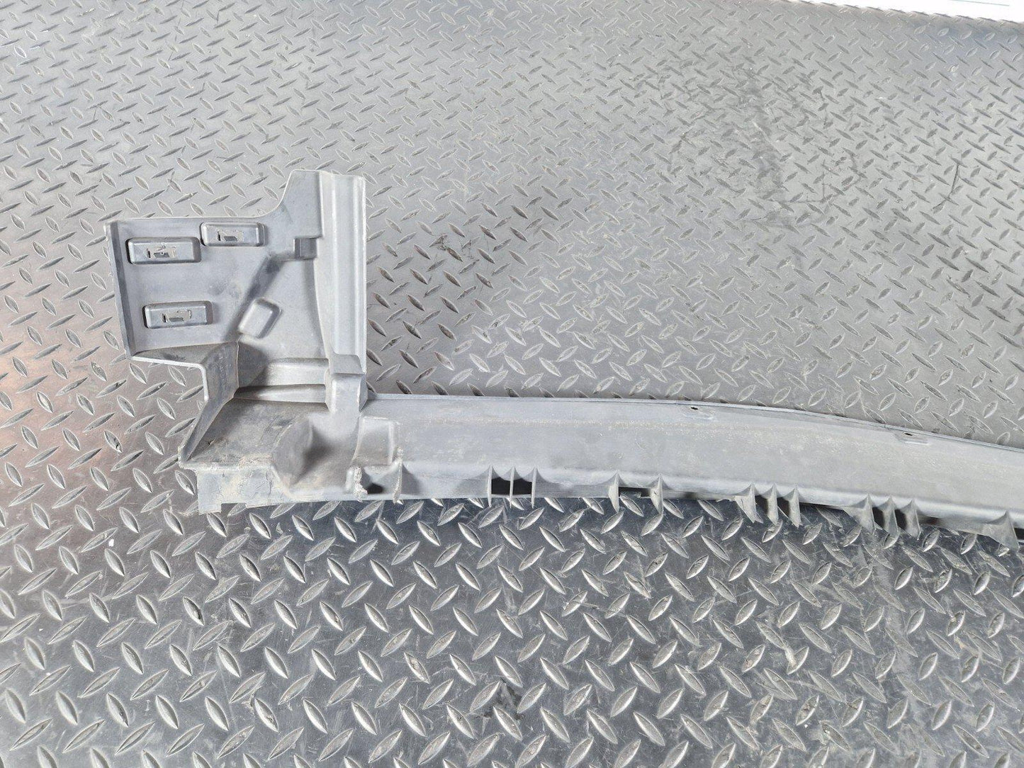 13-19 MERCEDES BENZ CLA C117 FRONT  BUMPER MOUNTING BRACKET A1178850223 DAMAGED