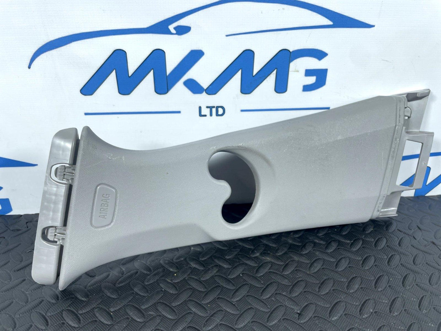 14-21 BMW 2 SERIES GRAN TOURER F45 F46 LEFT SIDE B-PILLAR TIM COVER 7329587