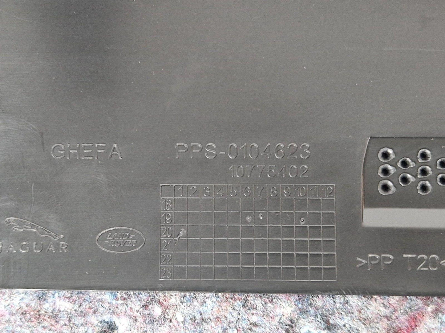 2019-ON  LAND ROVER DISCOVERY L550 LCI HEELBOARD CENTRE TRIM PANEL LK72674A34AC