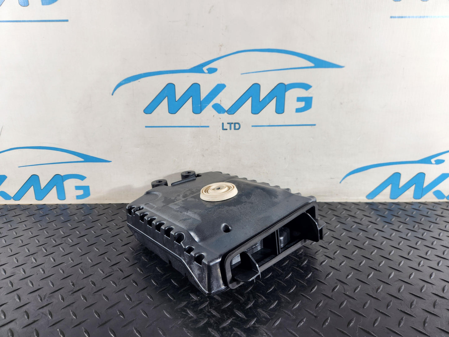 BMW 118i F40 Hatchback Harman Kardon Left Side Subwoofer Speaker Genuine 2622665