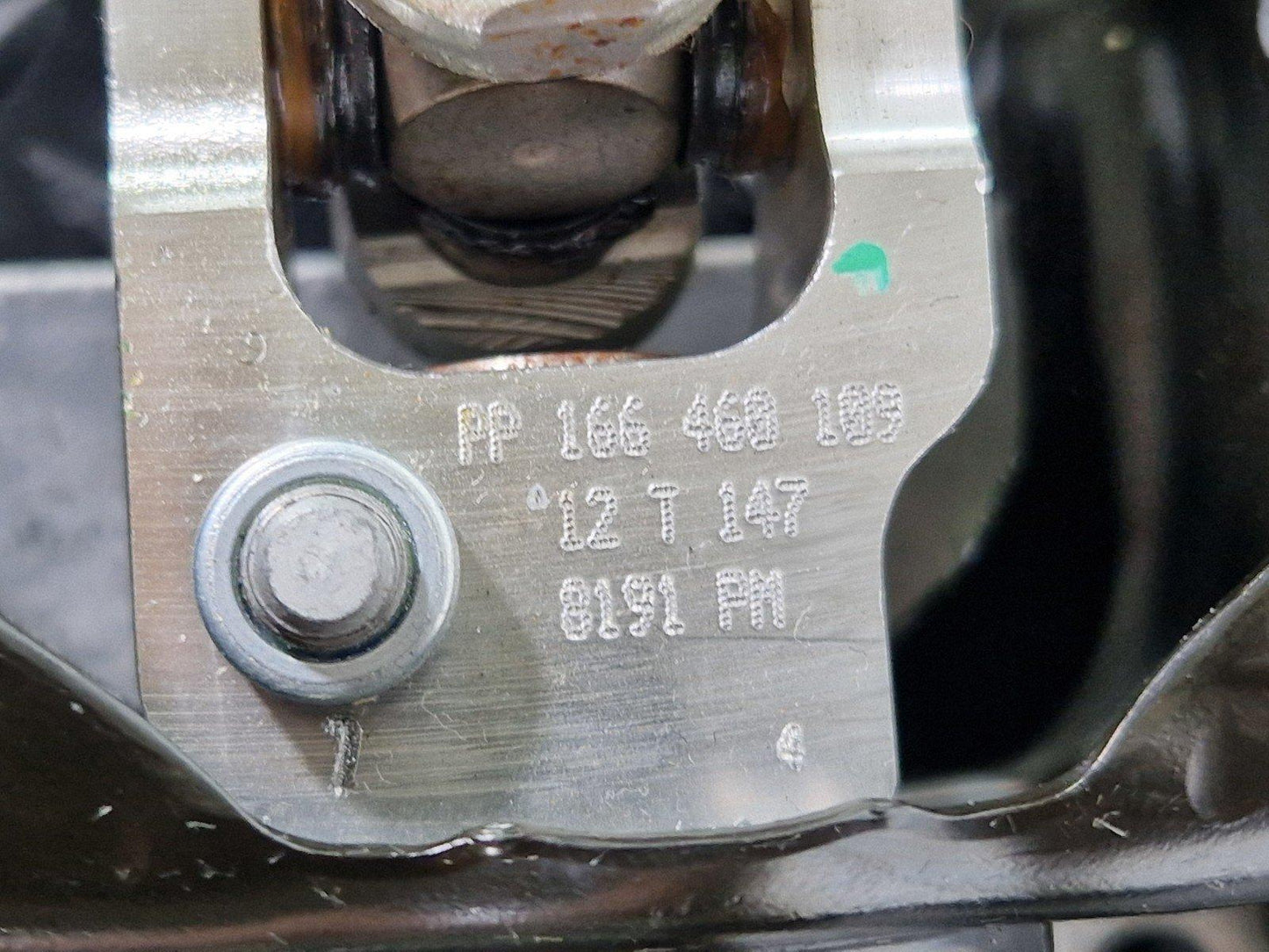 11-19 MERCEDES BENZ ML W166 GENUINE STEERING COLUMN A1664601216
