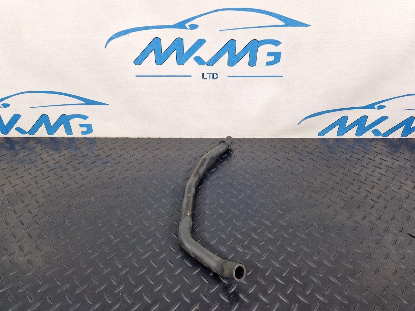MERCEDES BENZ SPRINTER W907 W910 GENUINE AIR INTAKE HOSE/PIPE A9108321100