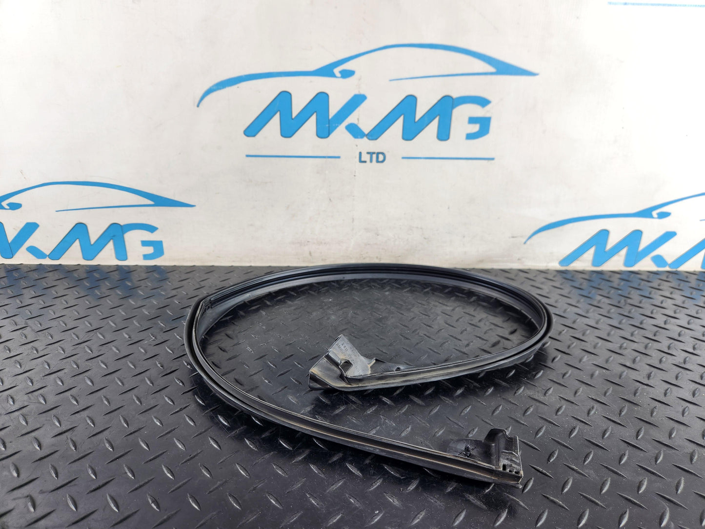 Land Rover Range Rover Evoque L551 SUV Front Right Door Rubber Seal K8D2-20518-A