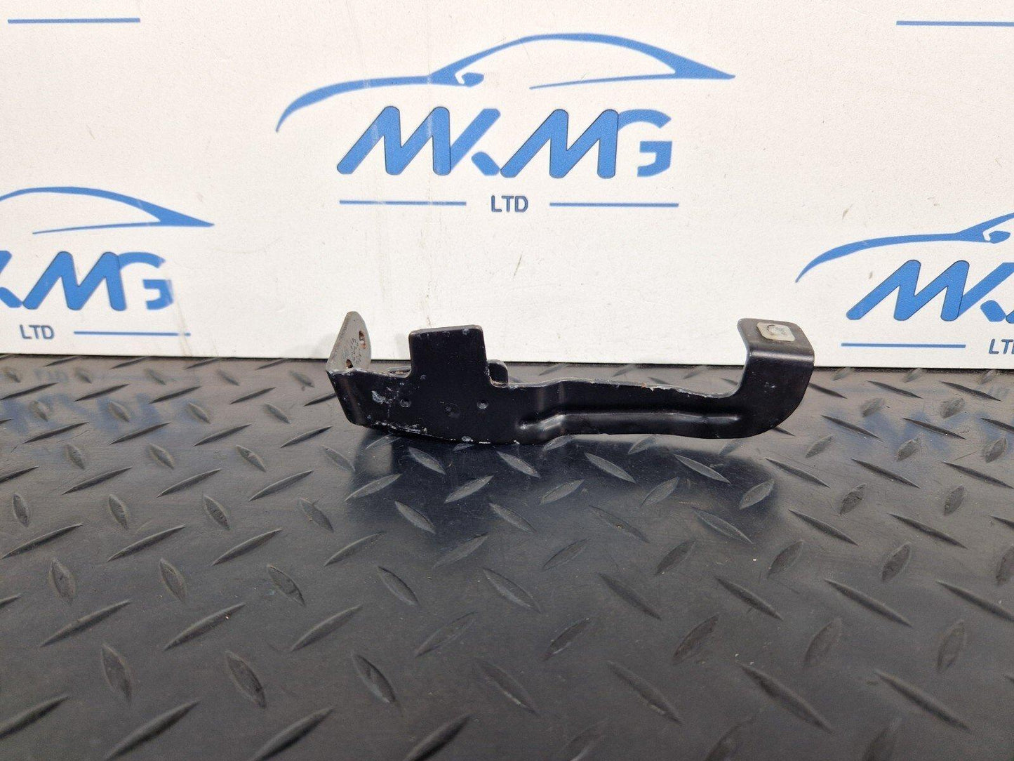 10-18 AUDI A7 4G S-LINE EXPANSION TANK HOLDER BRACKET 4G0121214G
