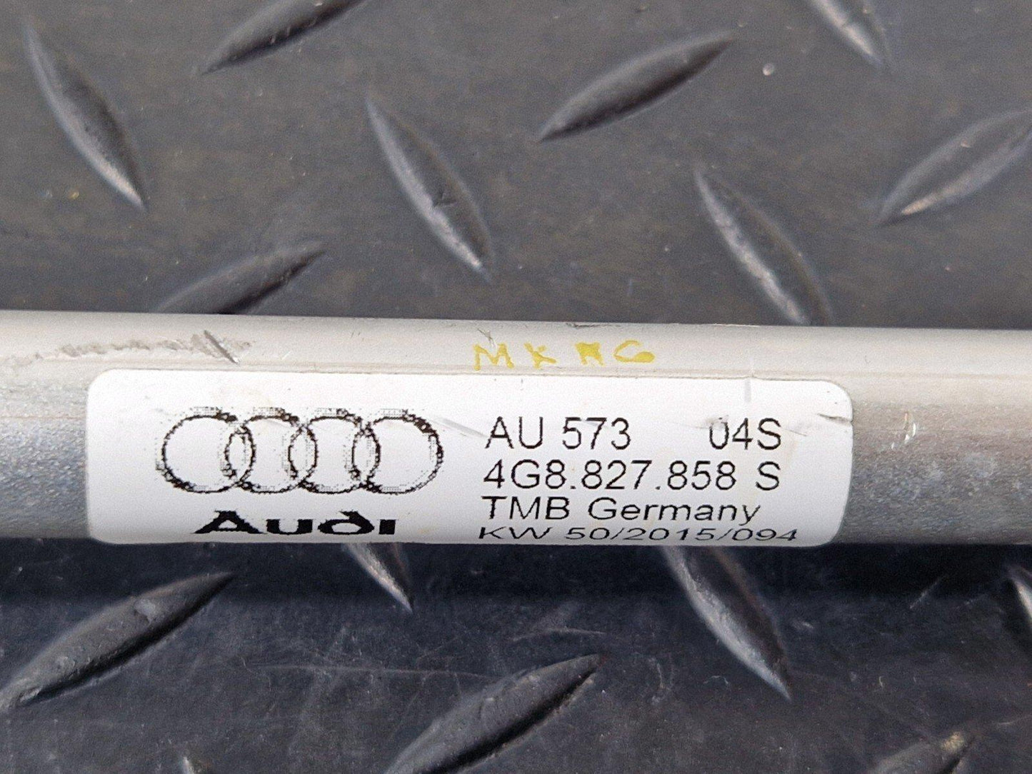 15-18 AUDI A7 4G GENUINE OEM REAR RIGHT O/S BOOT TAILGATE GAS STRUT 4G8827858S
