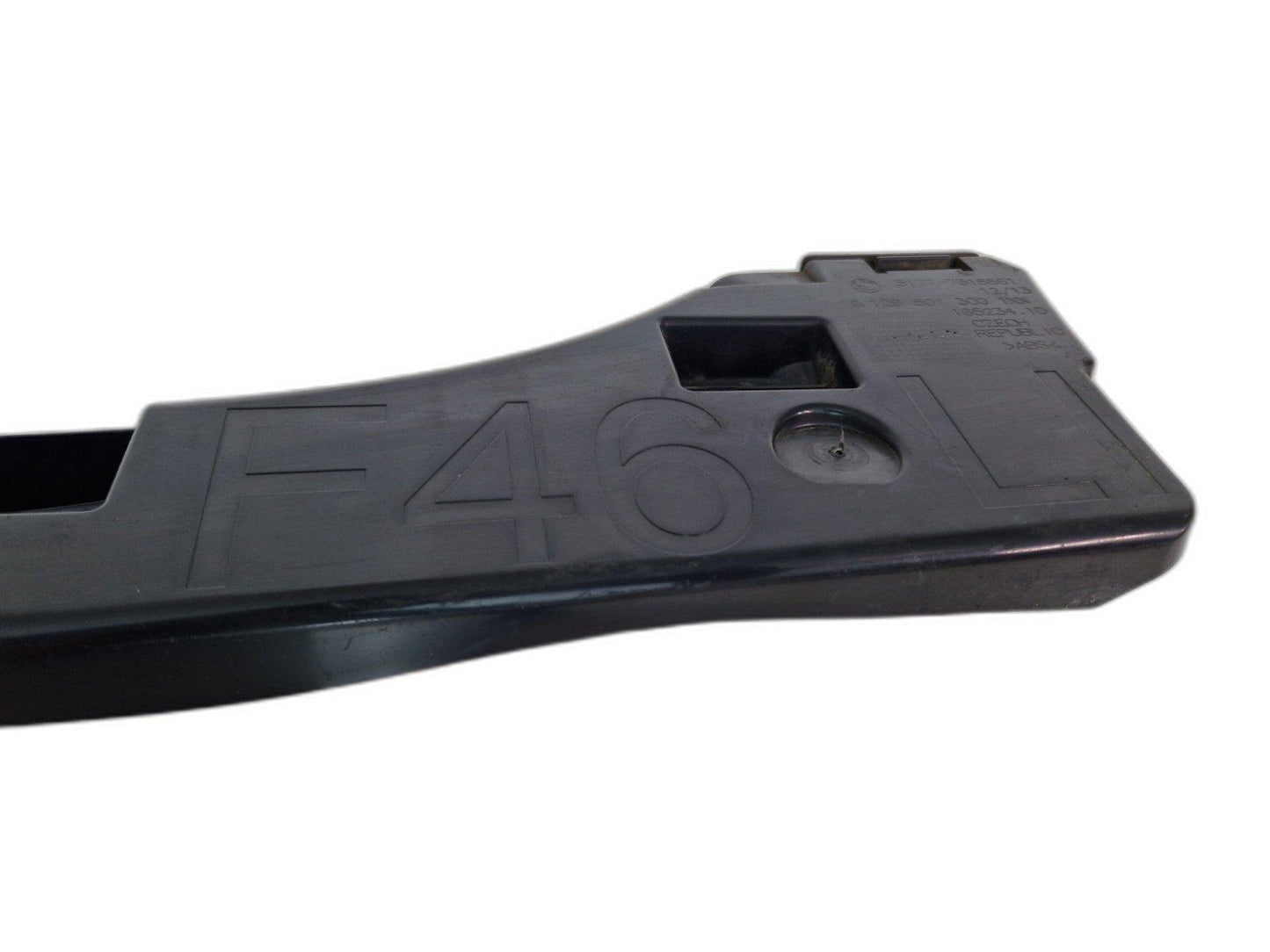BMW 2 GRAN TOURER F46 218 GENUINE SILL BRACKET REAR LEFT 7318861