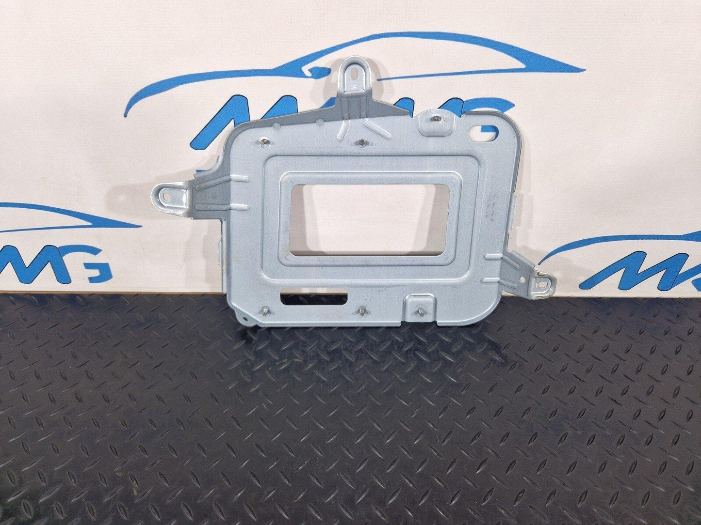 19-ON MERCEDES BENZ A CLASS EQ W177 SPEEDOMETER MODULE BRACKET A2475455700