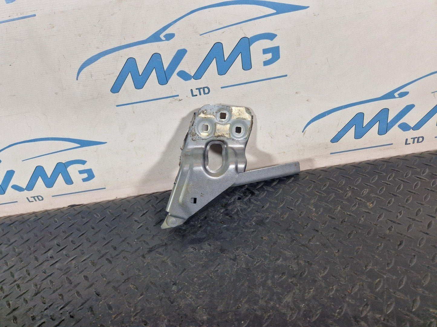 10-18 VW TOUAREG 7P GENUINE FRONT LEFT BONNET HINGE 7P6823301