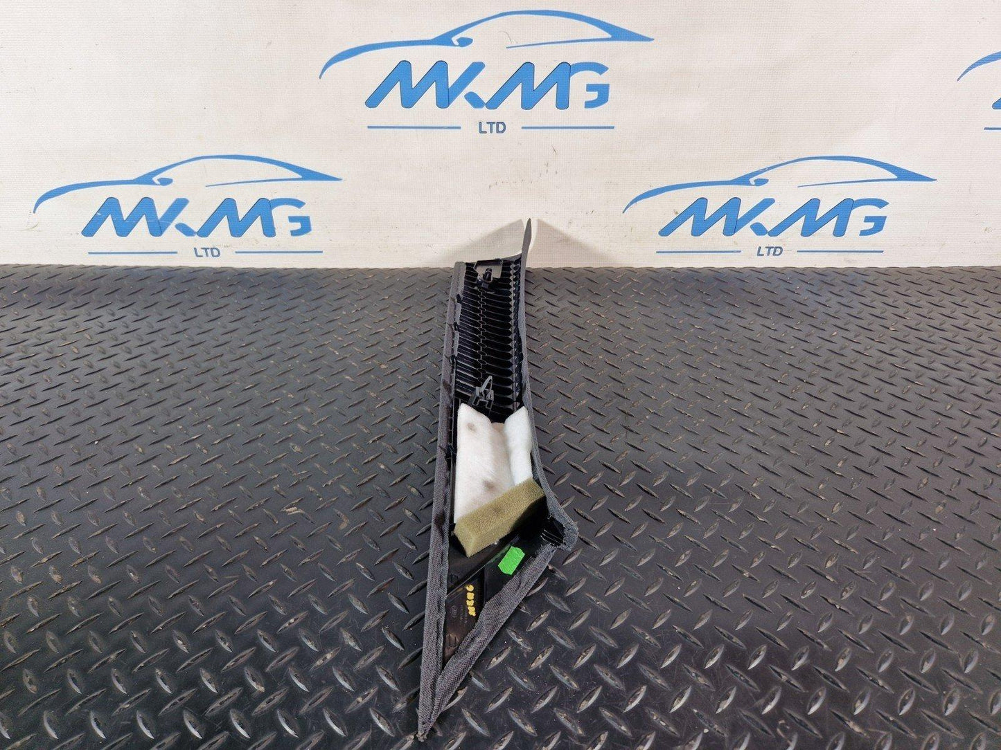 12-18 MERCEDES W176 LCI AMG LINE LEFT N/S A-PILLAR TRIM PANEL A1766901700