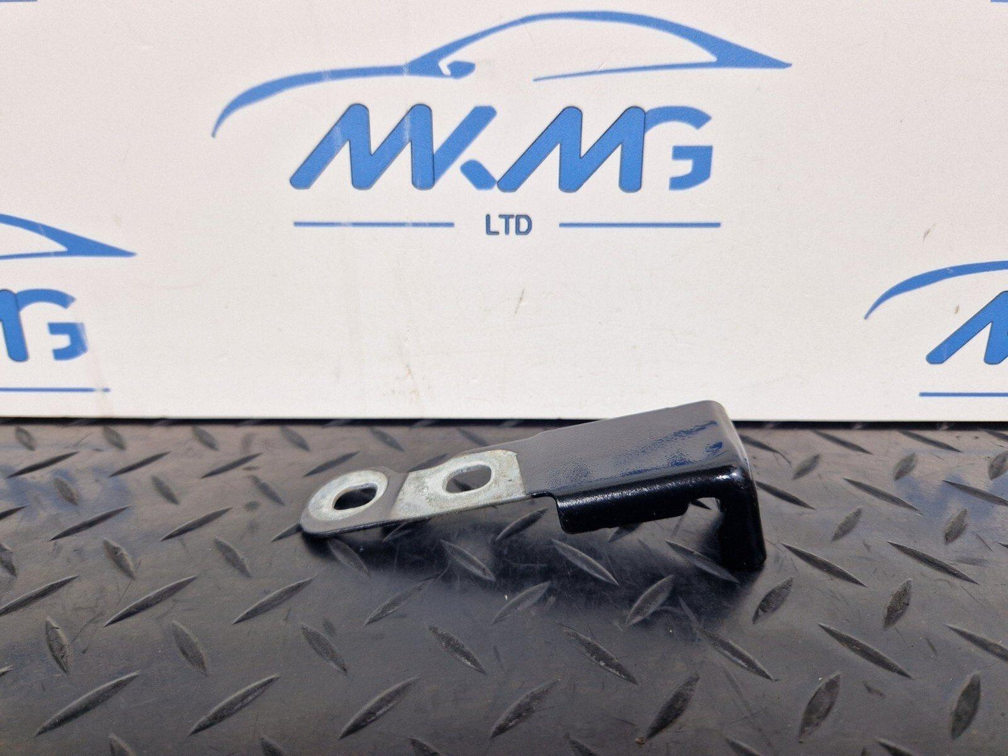 16-23 AUDI S5 COUPE GENUINE WING FENDER BRACKET FRONT LEFT 8W6821433