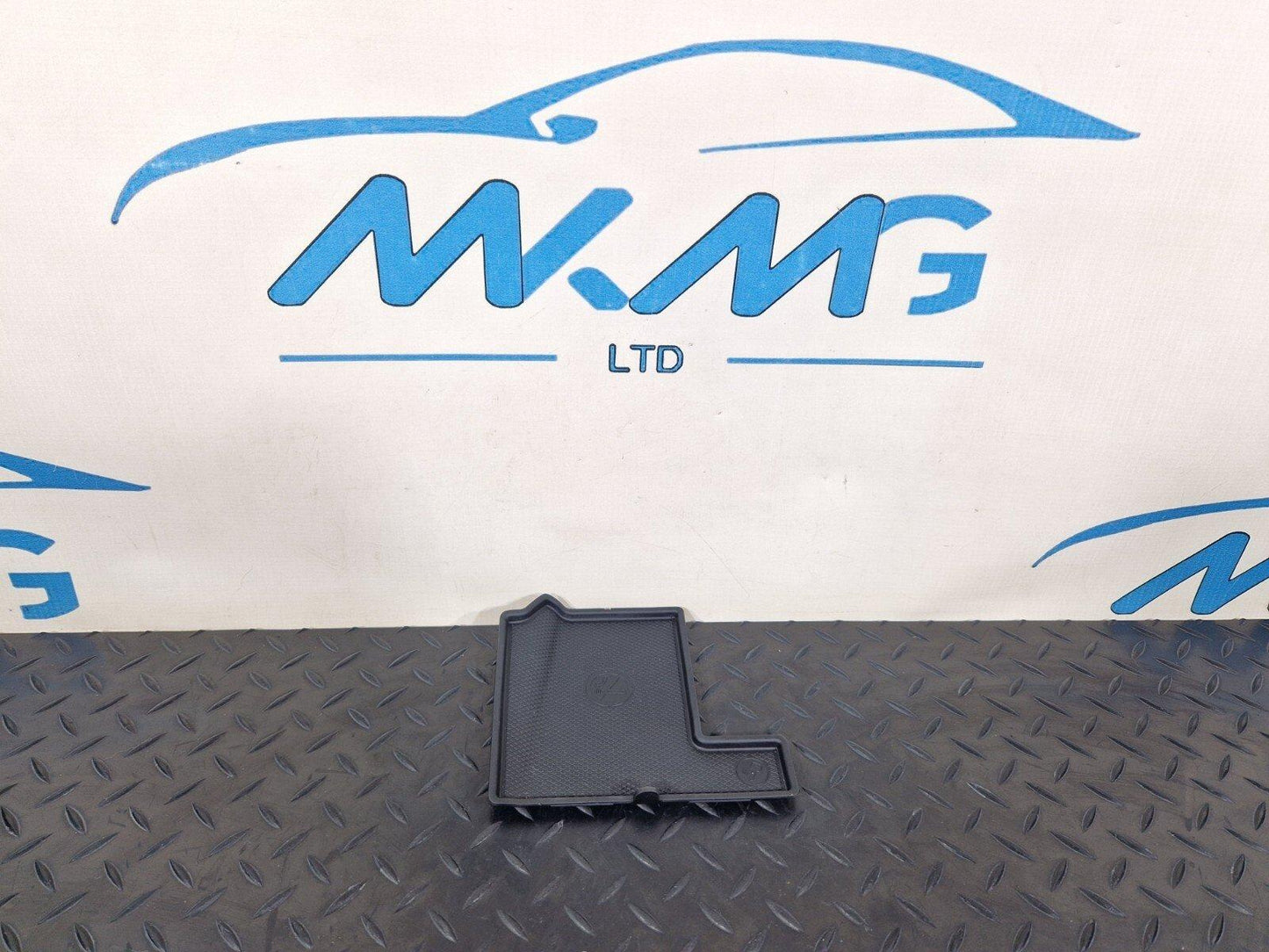 14-21 MERCEDES BENZ W205 NTERIOR STORAGE COMPARTMENT RUBBER INSERT A2136890000