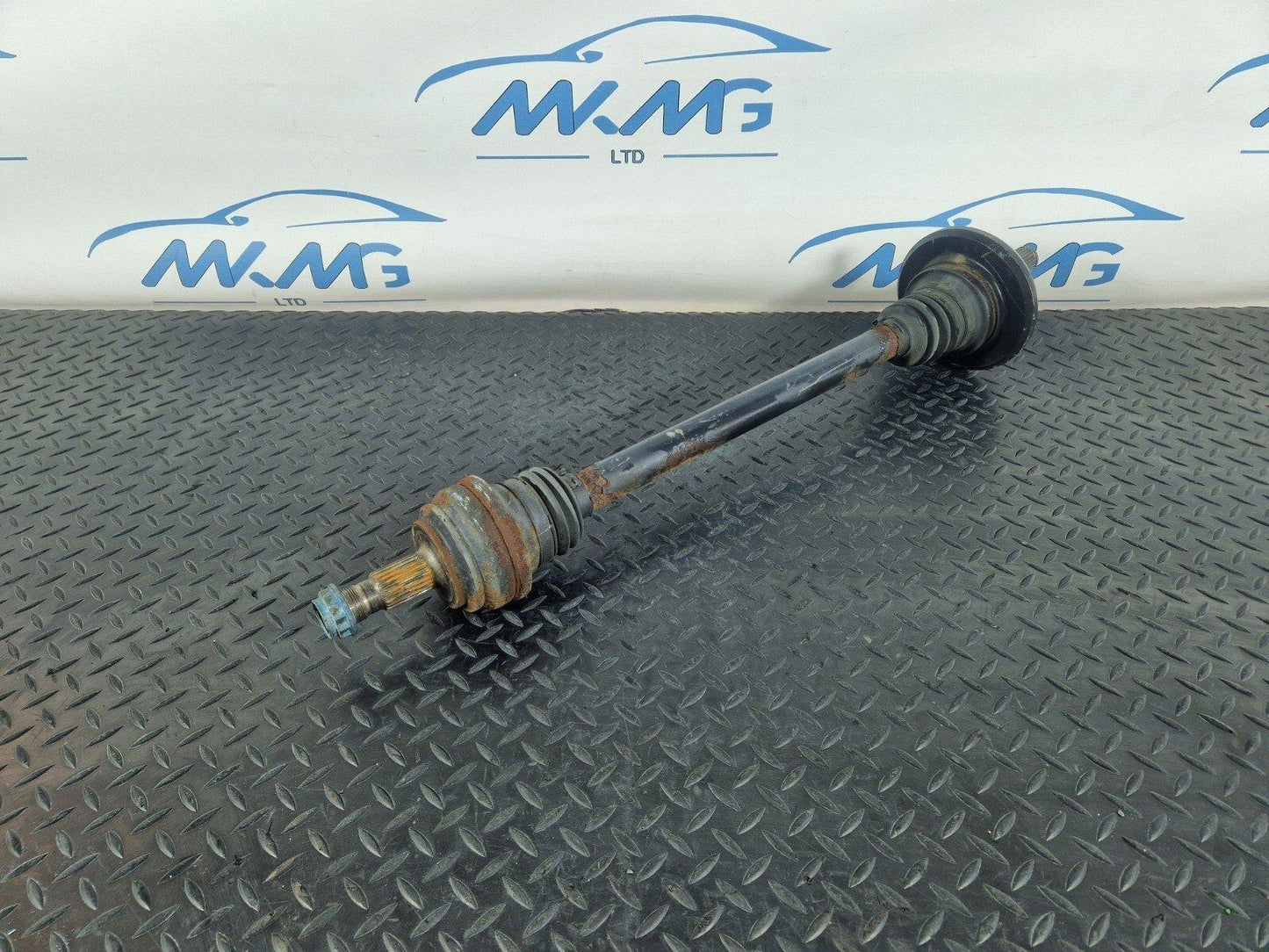 14-21 MERCEDES BENZ C200d W205 OEM REAR DRIVESHAFT FITS LEFT & RIGHT A2203570191