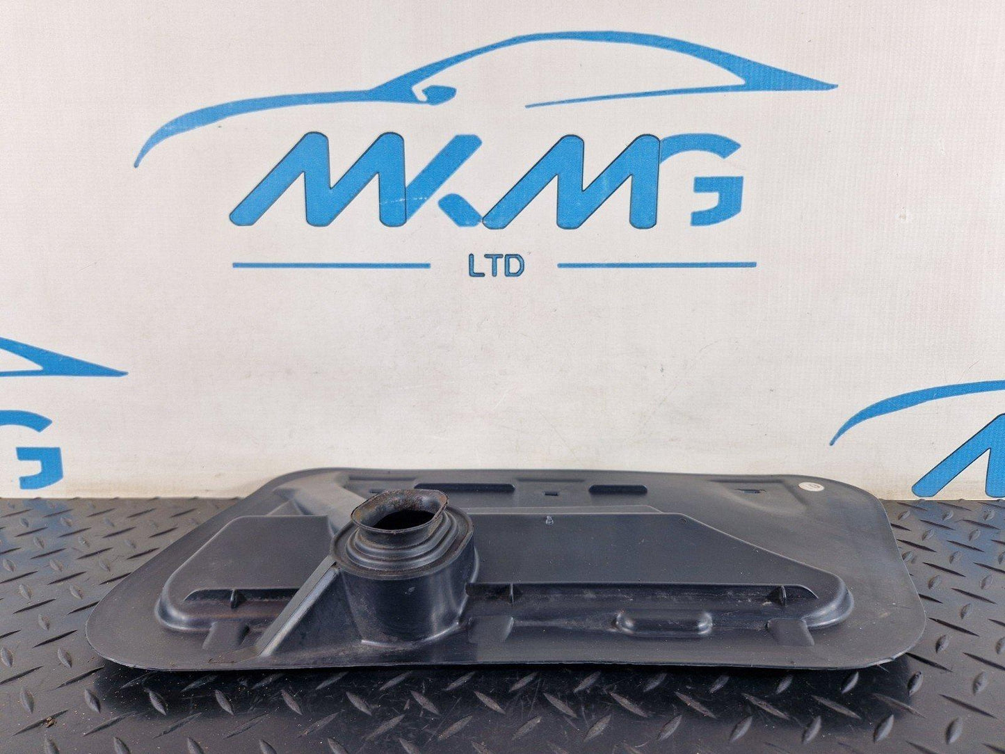11-19 MERCEDES BENZ ML W166 GENUINE RIGHT O/S BONNET GRILLE FRAME A1668801205