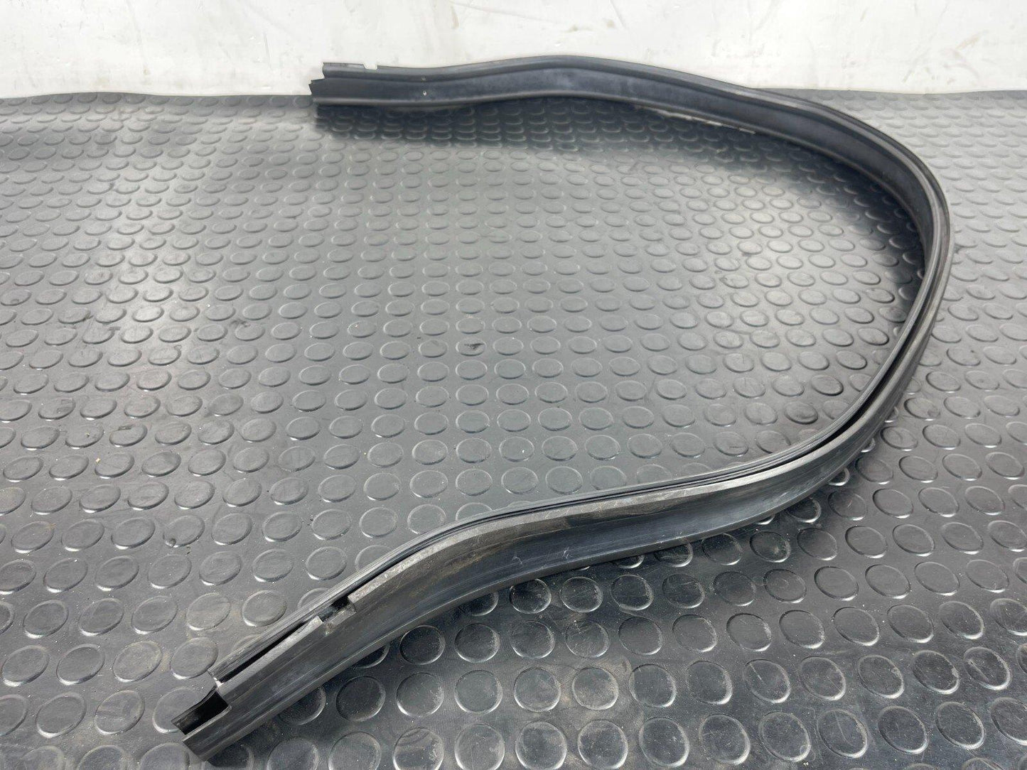 14-21 BMW 2 SERIES GRAN TOURER F45 F46 FRONT RIGHT FENDER SEALING 7300516