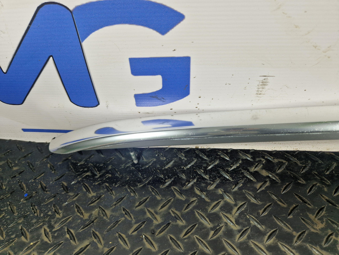 Audi A4 B9 Left Side Roof Rail Rack Genuine 8W9860022
