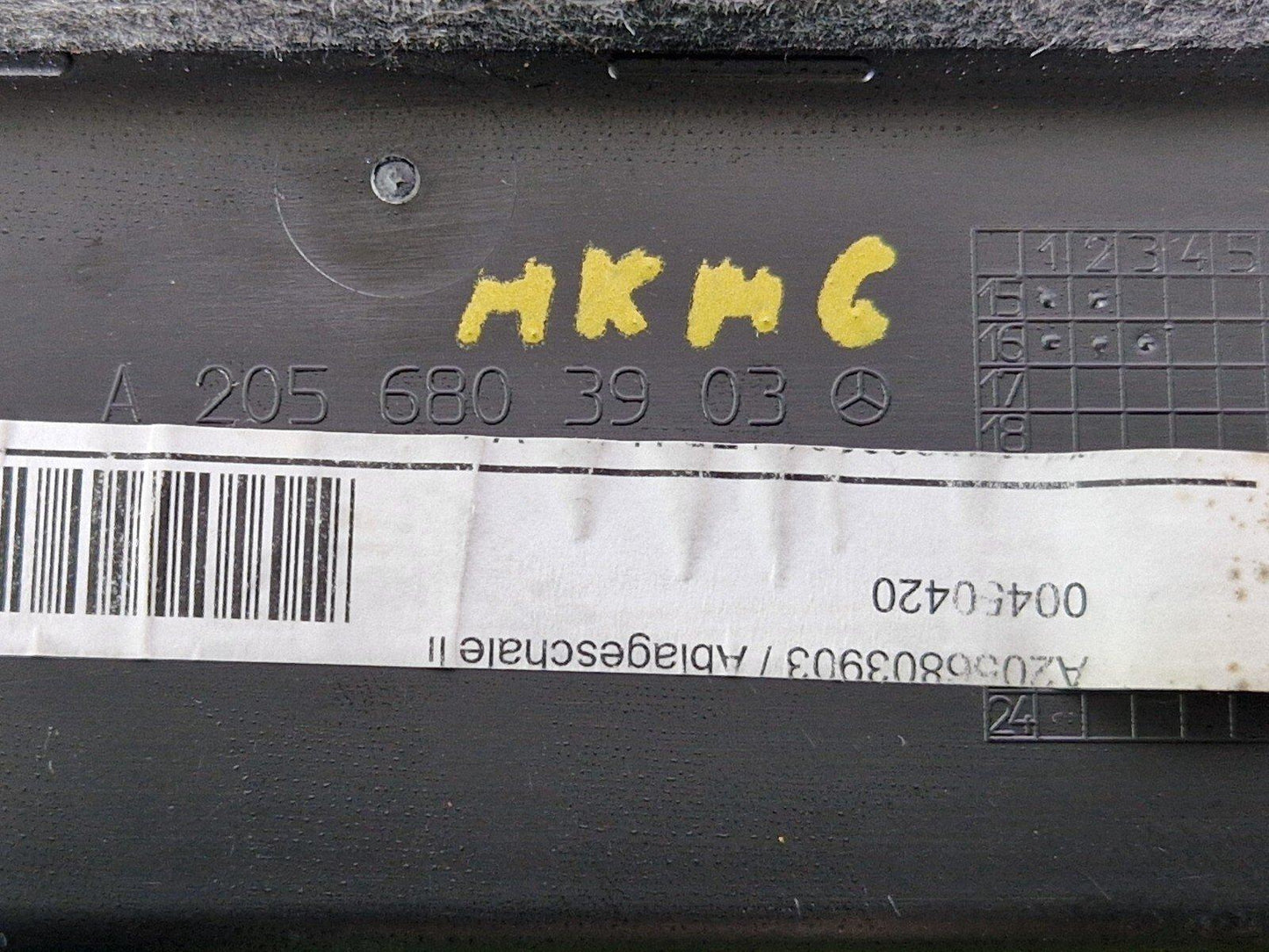 14-21 MERCEDES BENZ W205 GENUINE OEM WARNING TRIANGLE TRAY HOLDER A2056803903
