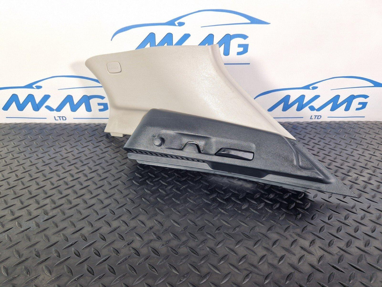 14-20 MERCEDES BENZ GLA 200 X156 OEM BOOT REAR RIGHT C-PILLAR TRIM A1566904400