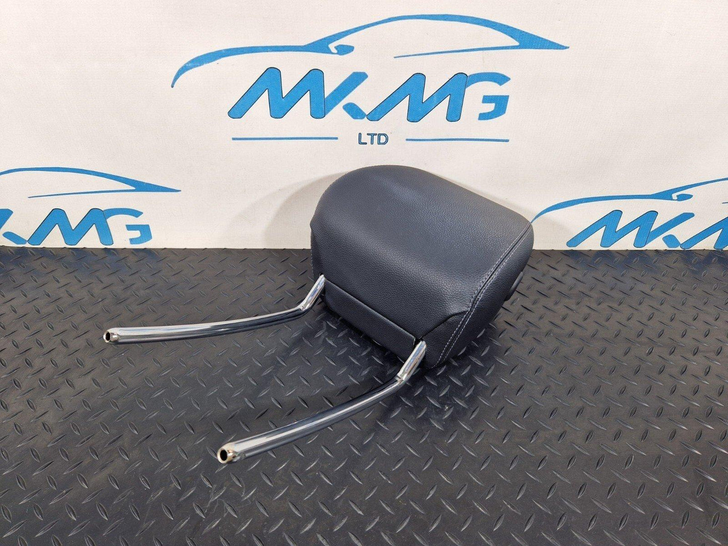 14-20 MERCEDES BENZ GLA200 X156 GENUINE FRONT SEAT HEADREST FITS LEFT & RIGHT