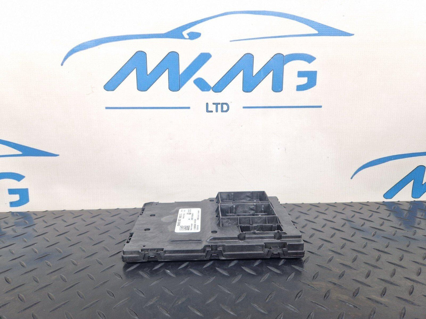 16-19 AUDI A4 B9 COMFORT CONVENIENCE CONTROL MODULE UNIT 8W0907063C