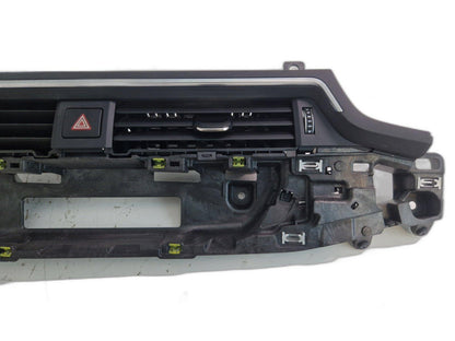16-19 AUDI A4 B9 CENTRE AIR VENT HAZARD BUTTON 8W2820902