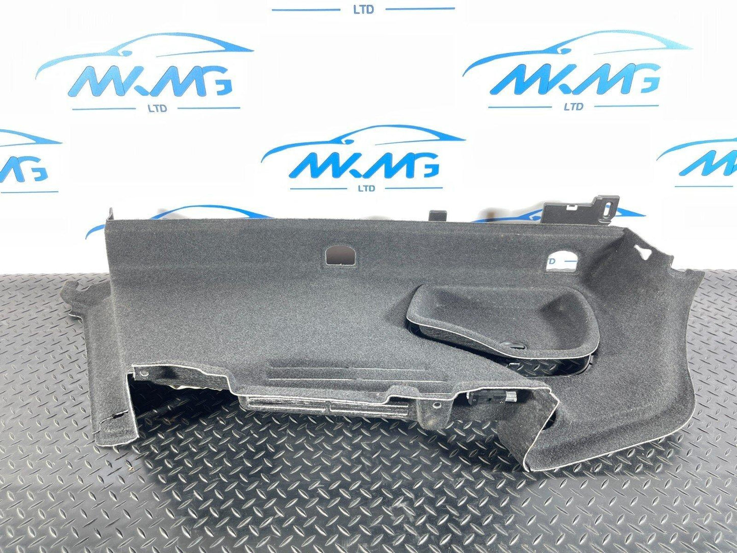16-19 AUDI A4 B9 SALOON GENUINE REAR PASSENGER SIDE BOOT TRIM PANEL 8W5863879