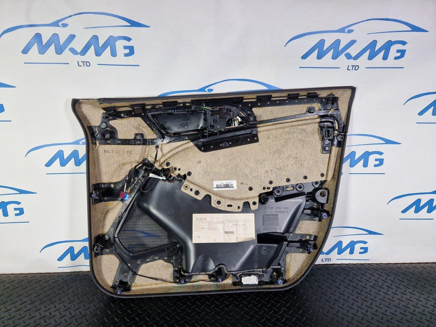 12-18 MERCEDES BENZ B-CLASS W246 FRONT PASSENGER DOOR CARD PANEL A2467201348