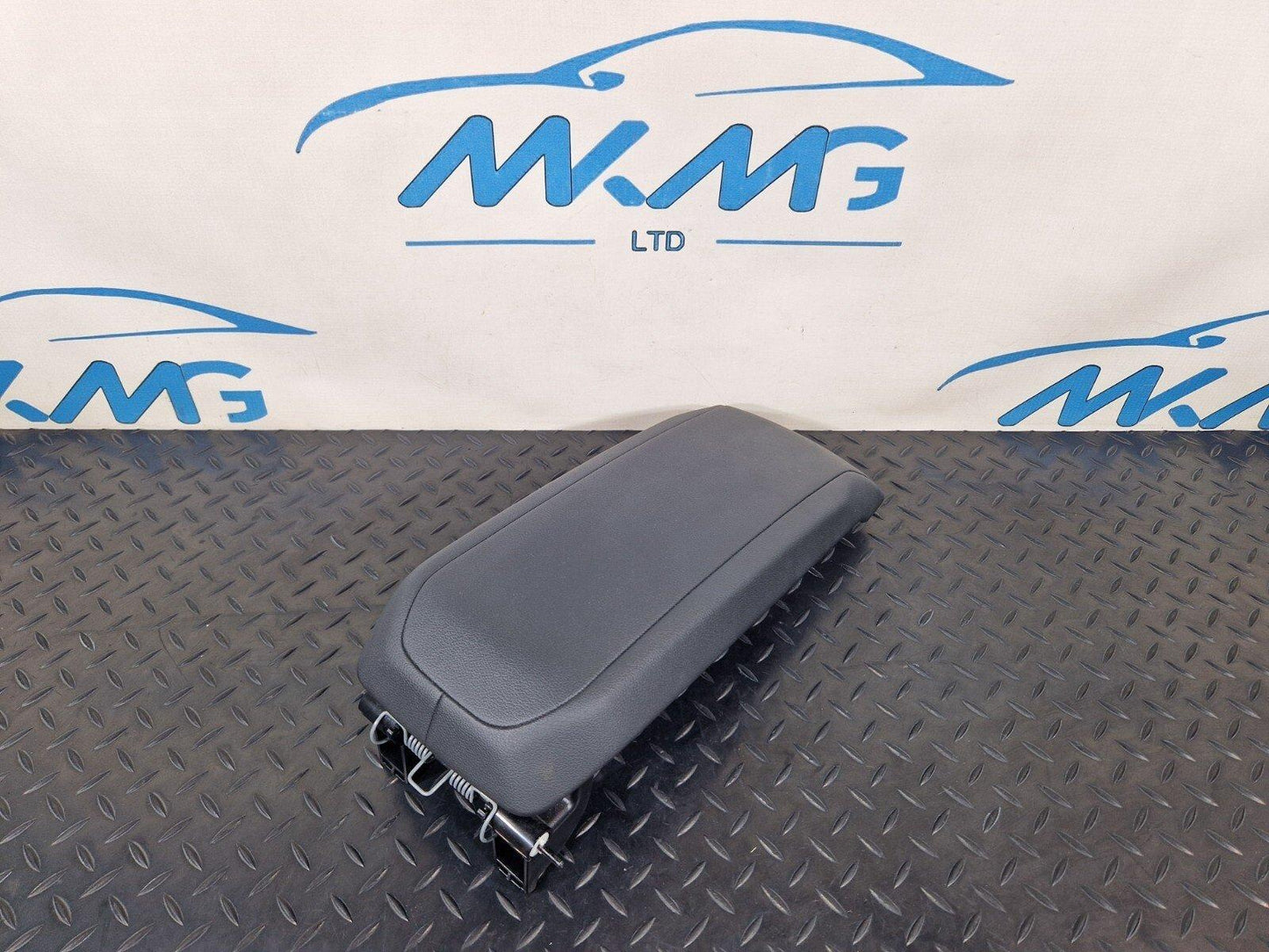 20-24 BMW 1 SERIES F40 GENUINE CENTER CONSOLE BLACK LEATHER ARMREST 9460084