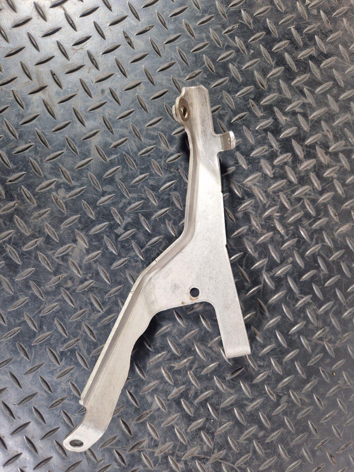 18-ON MERCEDES BENZ A CLASS W177 AMG LINE TURBINE MOUNT A6540960445