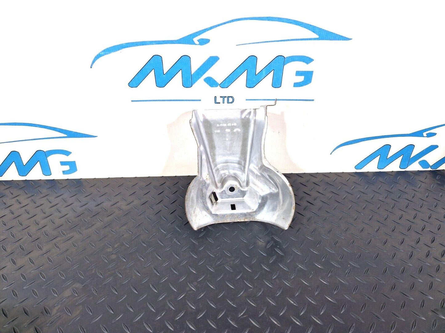 14-21 MERCEDES BENZ C200 W205 OEM ENGINE MOUNT COVER A2052400345