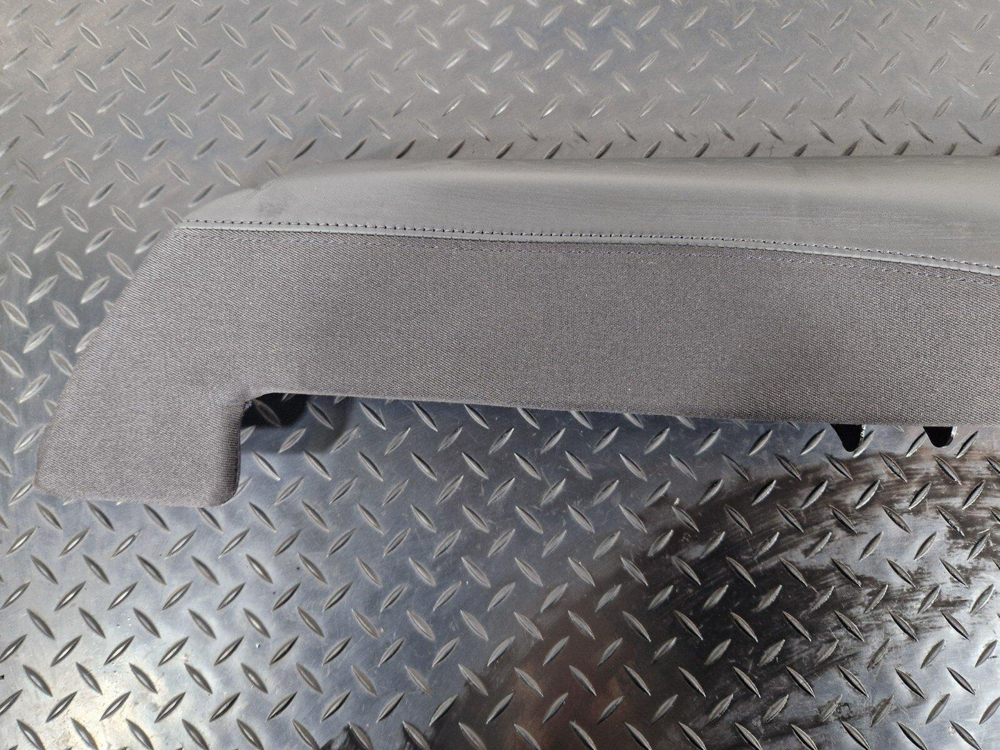 10-18 AUDI A7 4G S-LINE GENUINE REAR SEAT BACK BOLSTERS 4G085703A