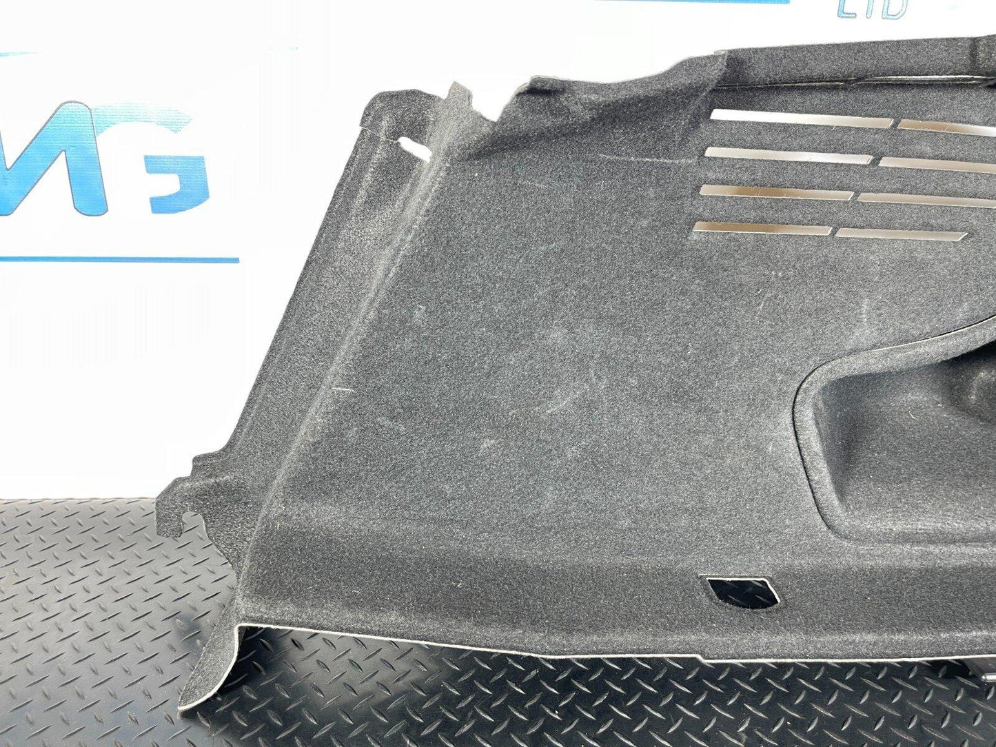 16-19 AUDI A4 B9 GENUINE REAR RIGHT DRIVER SIDE BOOT PANEL TRIM 8W5863880M