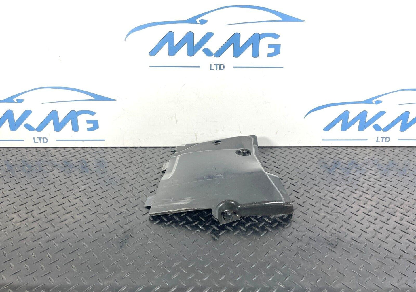 16-19 AUDI A4 B9 DRIVERS SIDE REAR BUMPER COVER TRIM 8W0825202