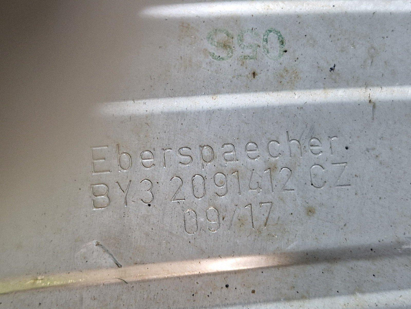 16-19 AUDI A4 B9 2.0 TDI DIESEL DETA / DET EXHAUST SILENCER 8W0253411R