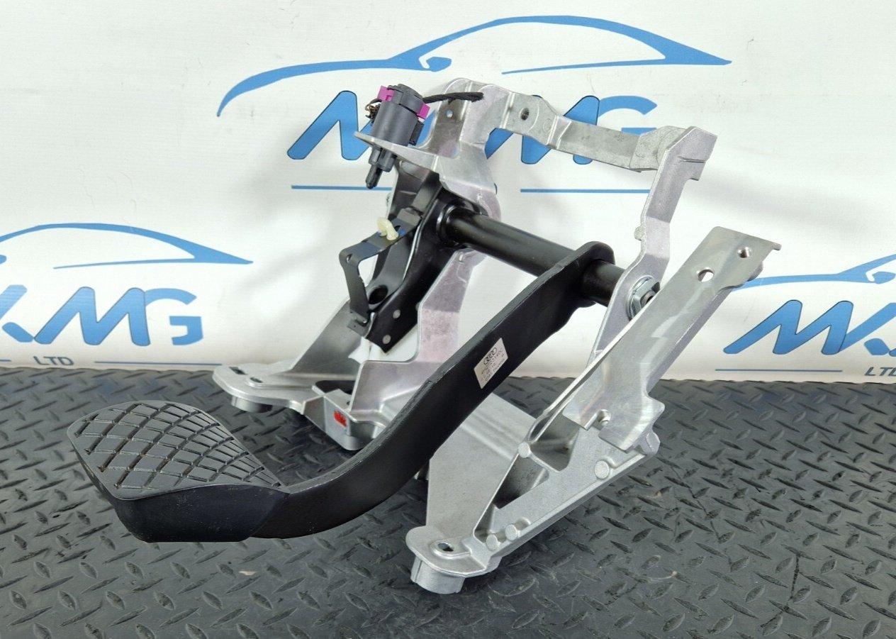 10-17 AUDI A8 4H BRAKE PEDAL ASSEMBLY 4H2723140C 4H2723117