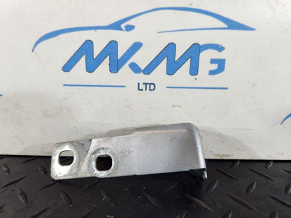 16-19 AUDI A4 B9 GENUINE FRONT RIGHT DRIVER SIDE WING BRACKET 8W0821434B