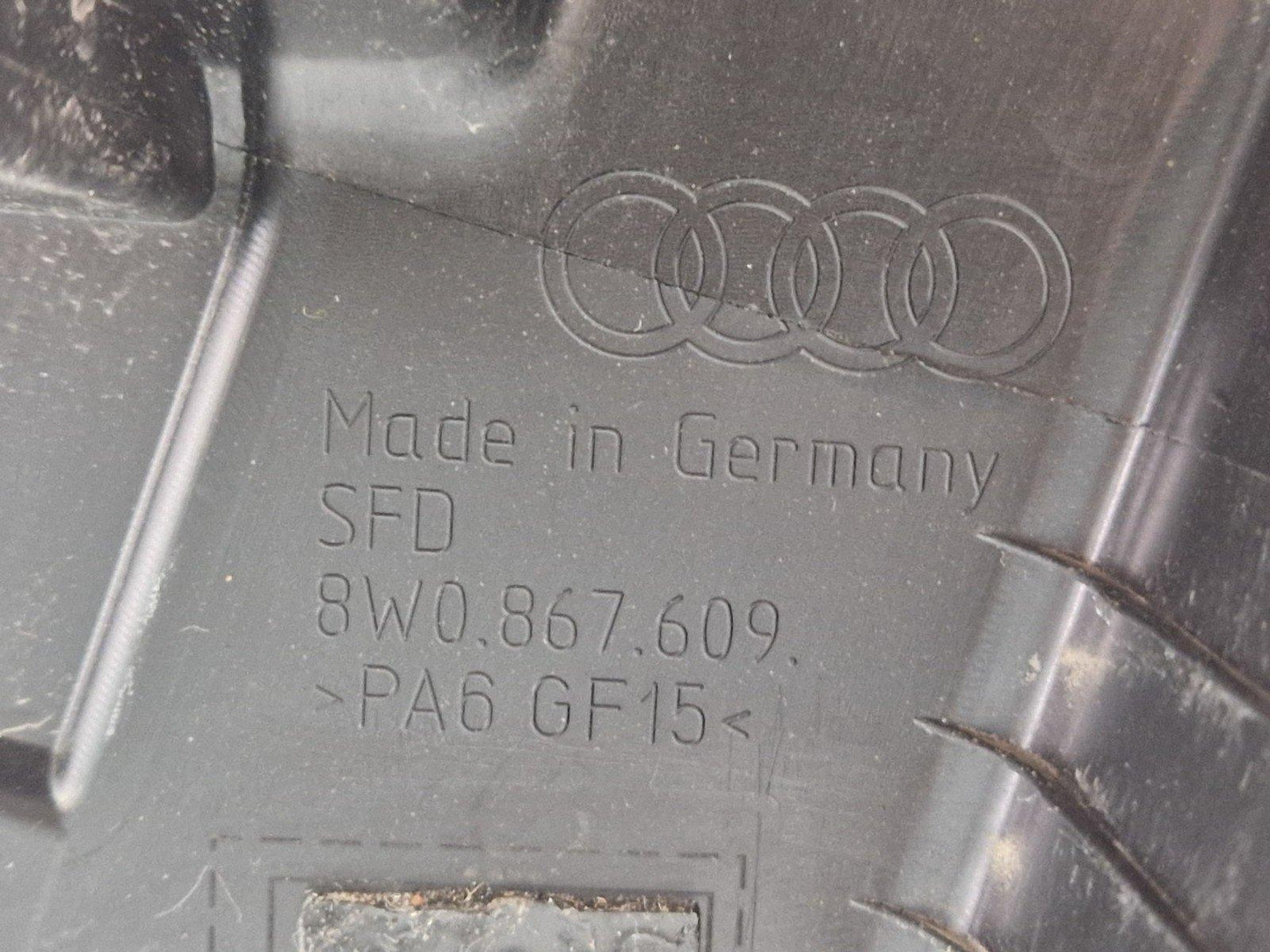 17-20 AUDI A4 FRONT LEFT SIDE DOOR WINDOW FRAME TRIM COVER OEM 8W0867609