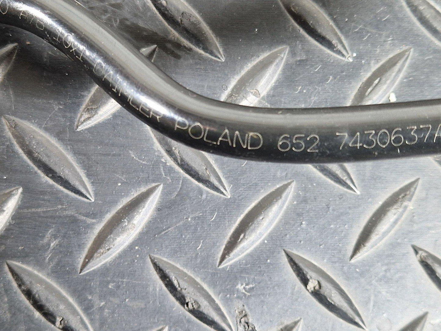12-18 MERCEDES BENZ W176 GENUINE HOSE PIPE 7430637AA