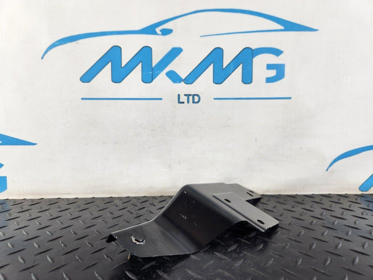 19-ON RANGE ROVER EVOQUE L551 REAR BUMPER RIGHT MOUNT BRACKET K8D2102A98AB