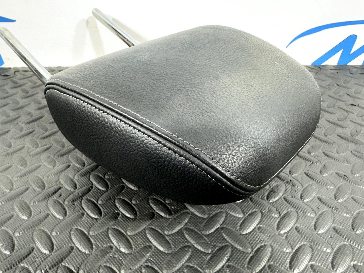 14-21 BMW 2 SERIES GRAN TOURER F45 F46 FRONT RIGHT OR LEFT SIDE HEADREST 3001512