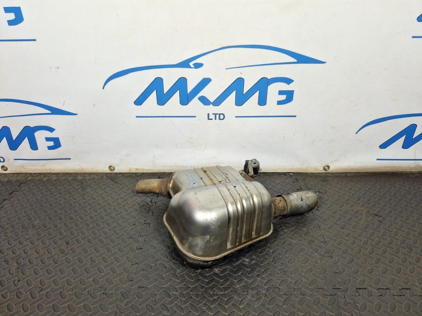 16-ON AUDI B9 REAR EXHAUST MUFFLER SILENCER 8K0253611K