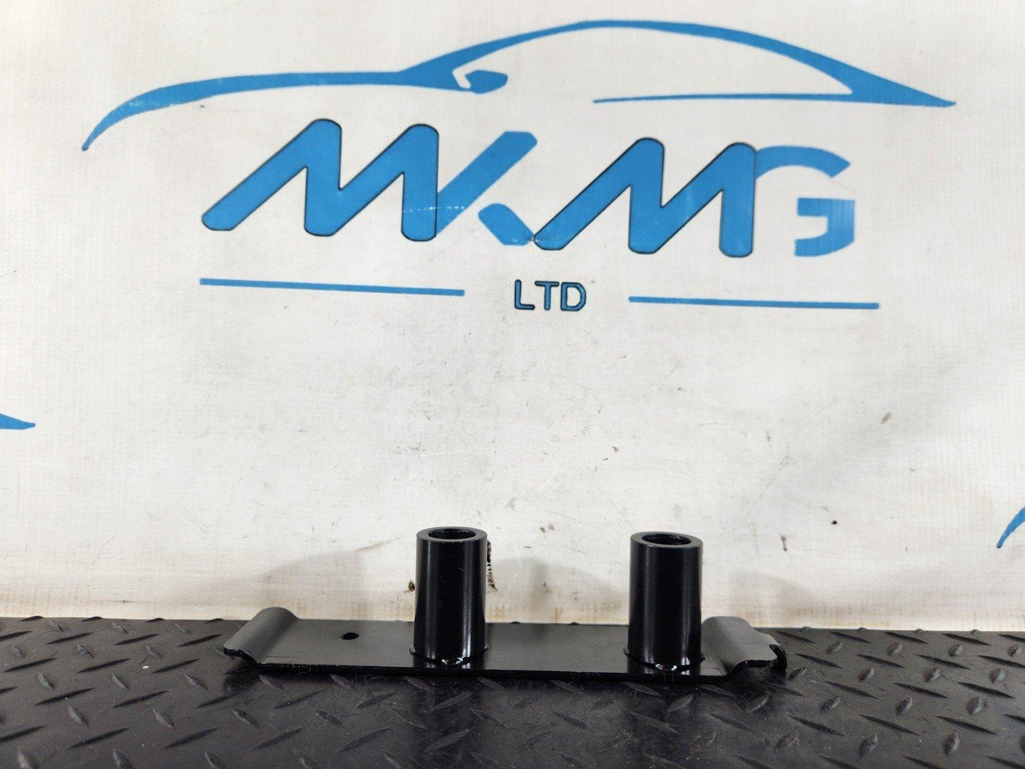 19-ON RANGE ROVER EVOQUE L551 REAR FLOOR BRACKET MOUNT K8D2101C24AC