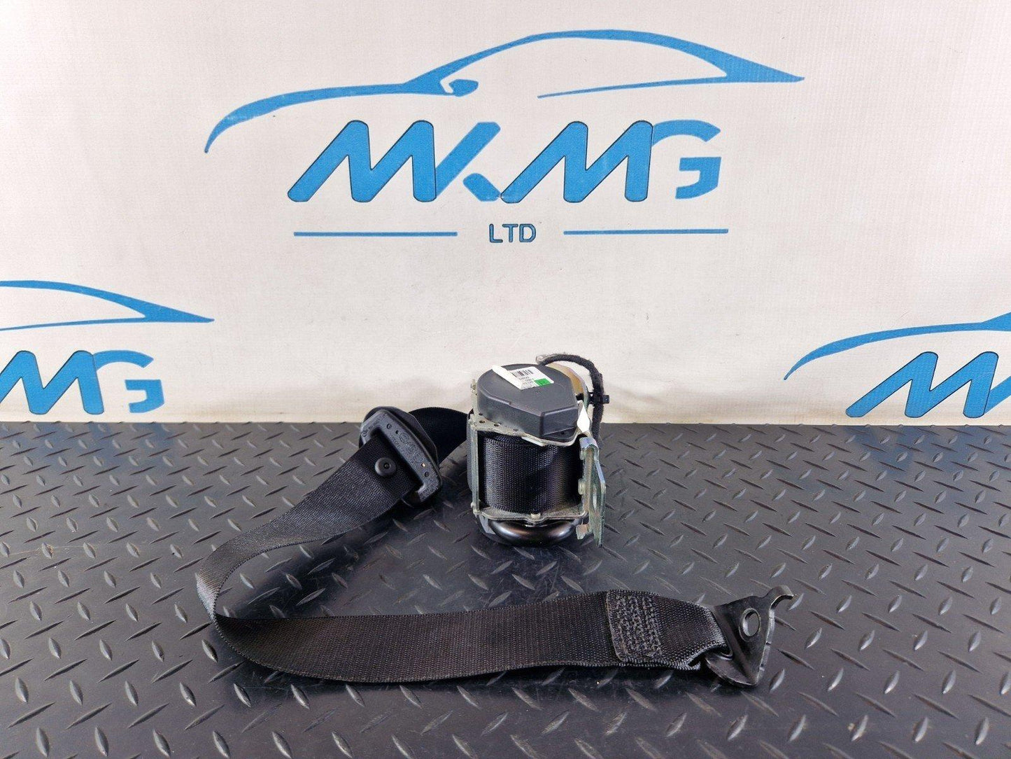 11-19 MERCEDES BENZ ML W166 GENUINE REAR RIGHT O/S SEATBELT A1668603285