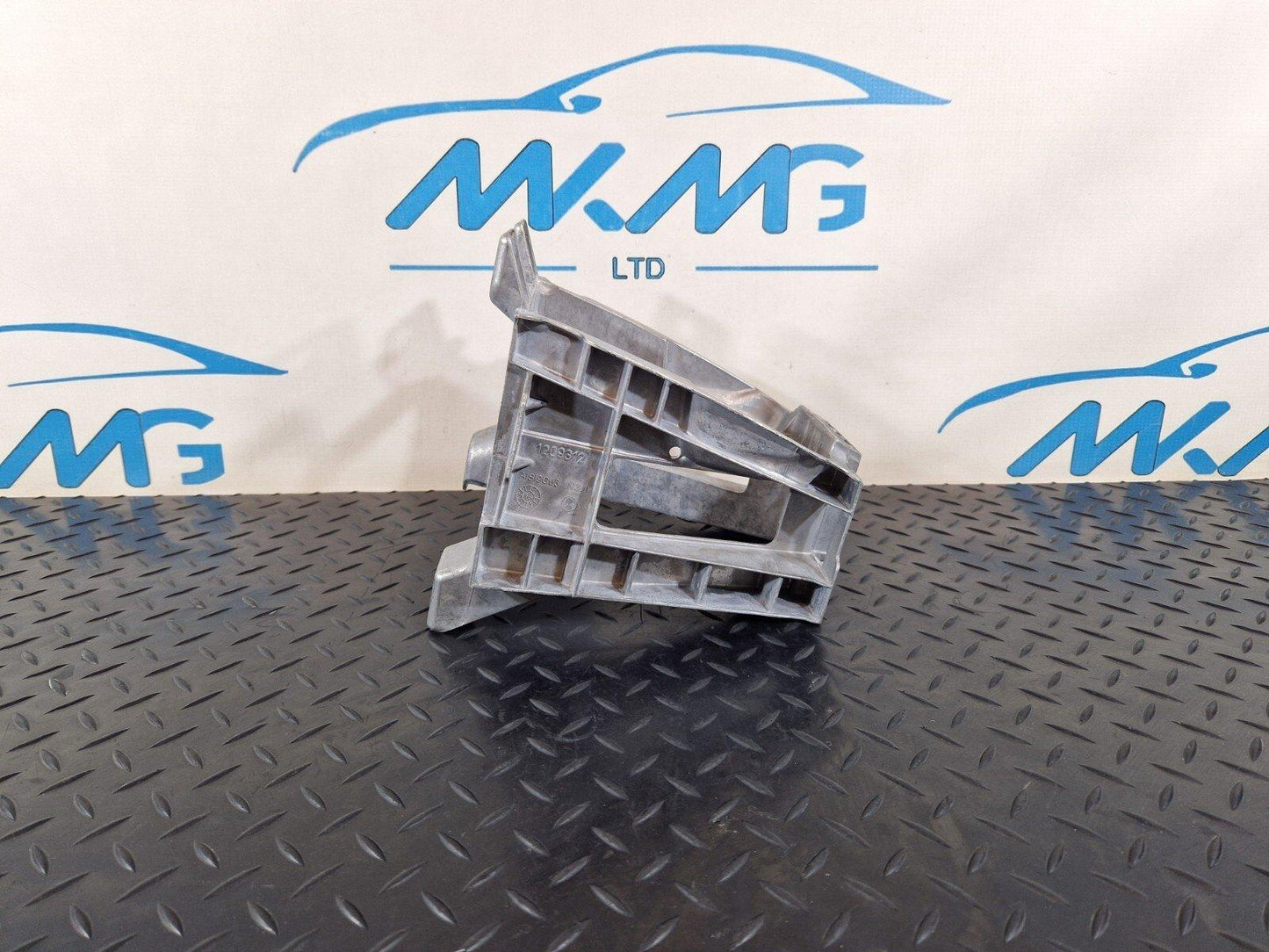 14-21 BMW 2 SERIES 218d GRAN TOURER F46 OEM CENTRE CONSOLE BRACKET REAR 9274404