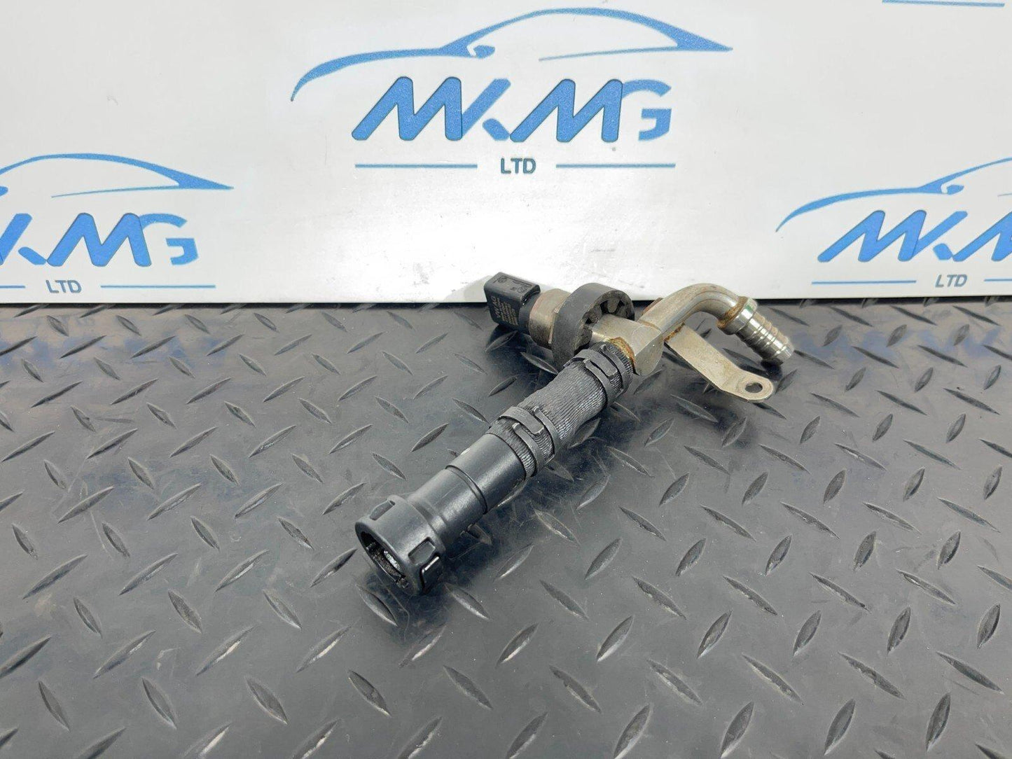 16-19 AUDI A4 B9 FUEL PRESSURE SENSOR & PIPE 059130299AS