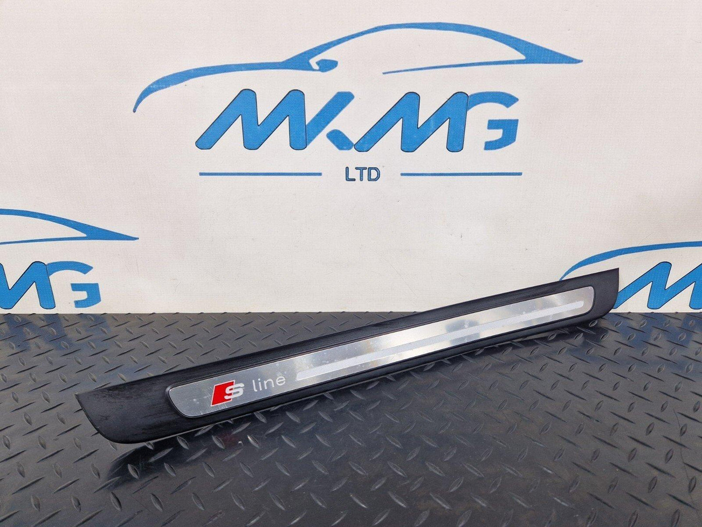 10-18 AUDI A7 4G S-LINE GENUINE OEM RIGHT FRONT ENTRY STRIP 4G8853374