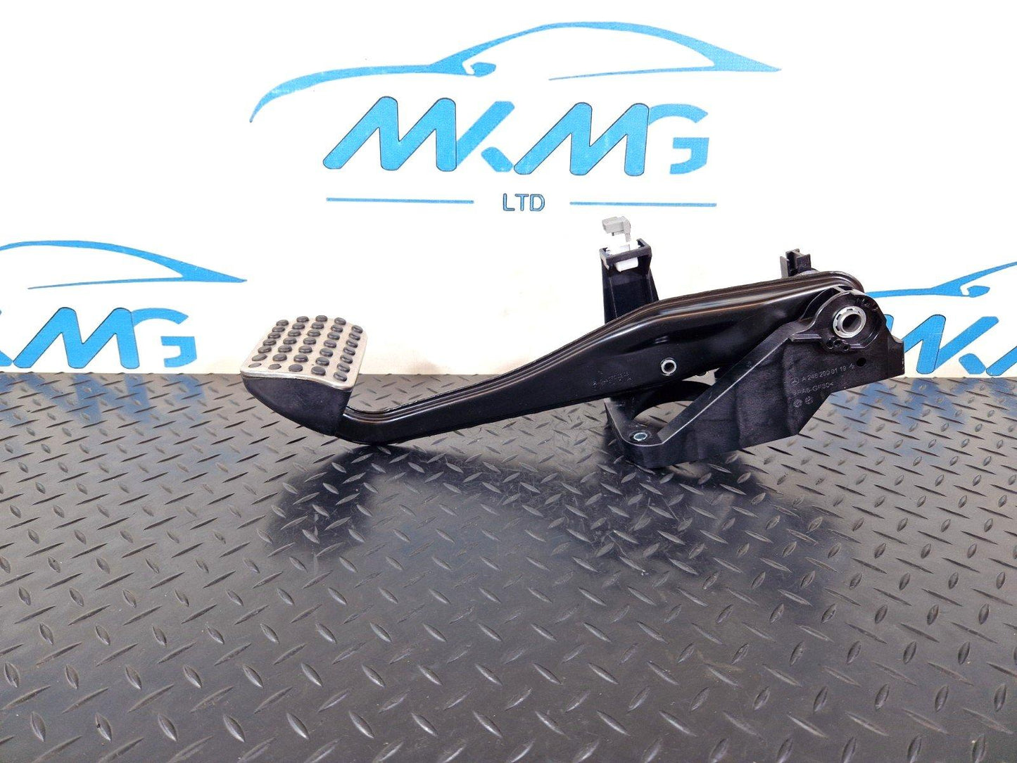 12-18 MERCEDES BENZ B-CLASS W246 GENUINE BRAKE PEDAL A2462920307