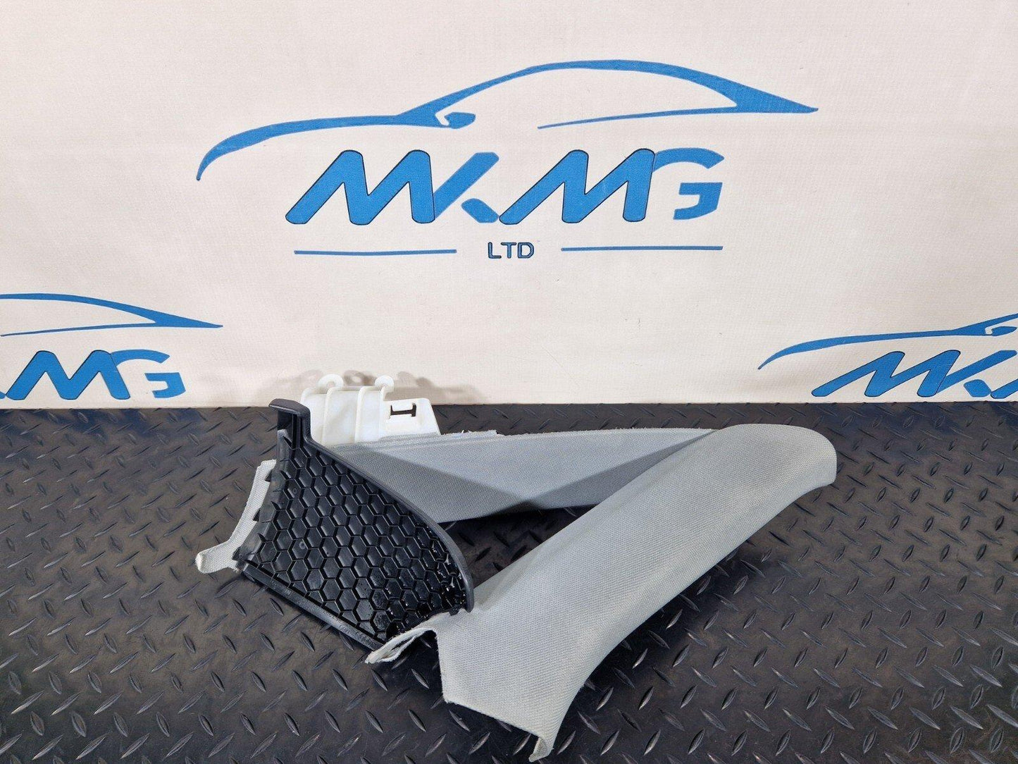16-19 AUDI A4 B9 REAR LEFT PASSENGER SIDE C-PILLAR 8W5867287