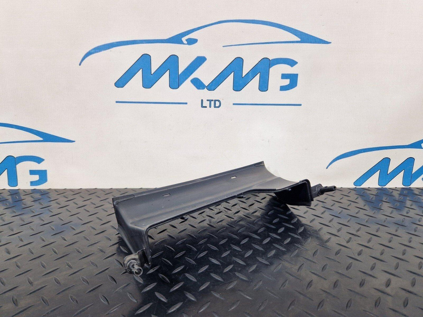 10-18 AUDI A7 4G S-LINE GENUINE AIR INTAKE DUCT TRIM COVER 4G0129618B
