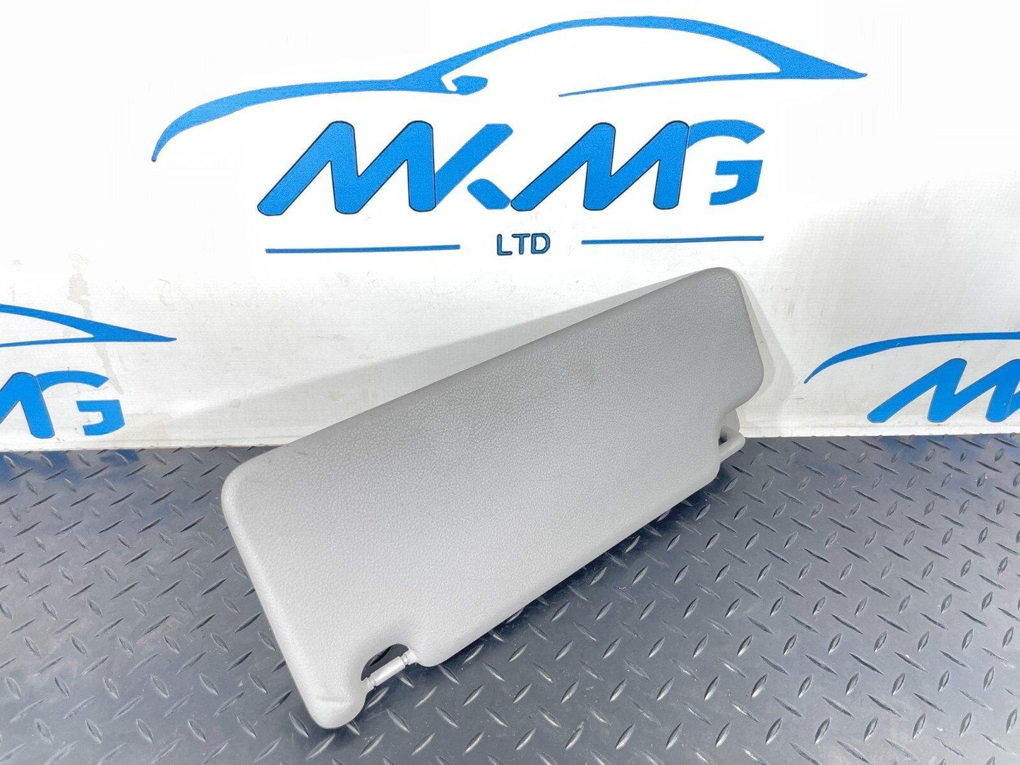 14-21 BMW 2 SERIES ACTIVE TOURER F45 216D FRONT RIGHT DRIVER SIDE SUN VISOR